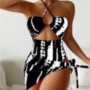 TIE Dye One Piece Swimsuit & Sarong.‎ New. Size XL